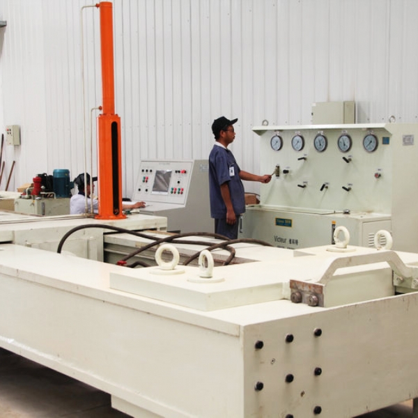 b打壓試驗(yàn)中